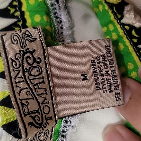 Shorts ~ Flying Tomato - Picture 6 of 7